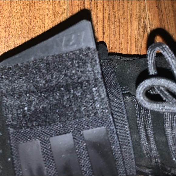 YEEZY 750 BLACK - Picture 5 of 8